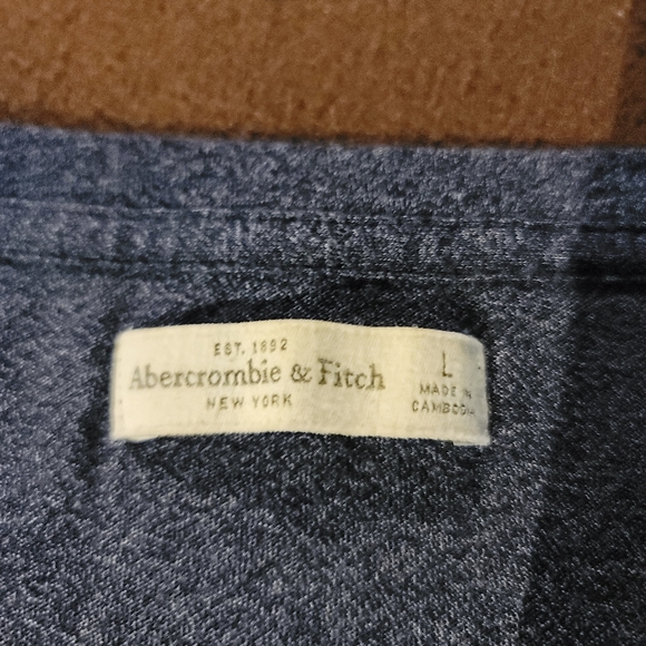 T Shirt - Picture 3 of 3